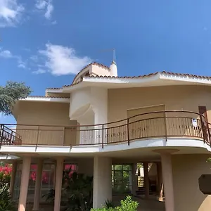 Marika Villa